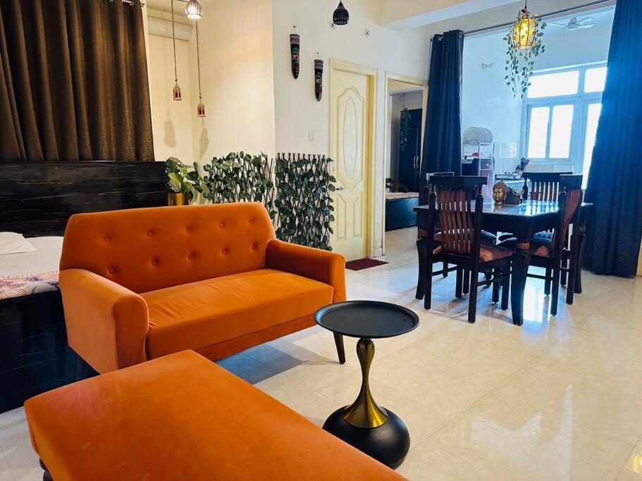 Upre Apartment Varanasi Ngoại thất bức ảnh